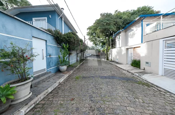 Casa á Venda 330m²  R$ 3.600.000, Brooklin Paulista/SP