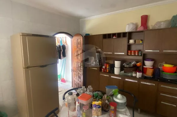 Casa dividida em 3 partes para venda,  por R$ 585.000 - Jardim Guanhembu, São Paulo/SP