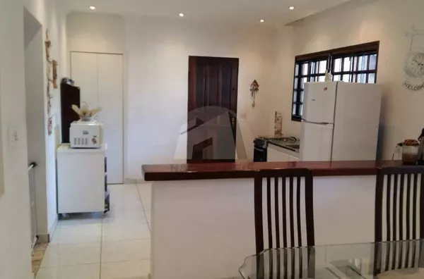 Sobrado à venda, 3 dormitórios, 239m², por R$720.000, Jardim Satélite - São Paulo/SP