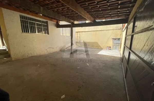 Casa à venda, 3 dormitórios, 200m² por R$700.000, Jardim Guanhembu - São Paulo/SP