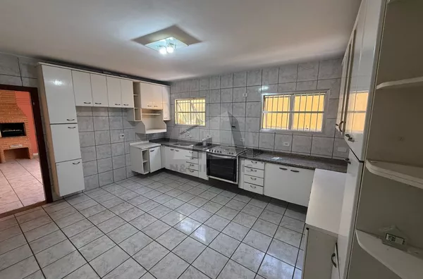 SO3592 - Sobrado de 250m² para venda R$650.000 Jd. Eliana/SP