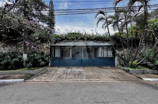 CA4545 - Casa de 380m² para venda por R$1.600.000 - Interlagos/SP