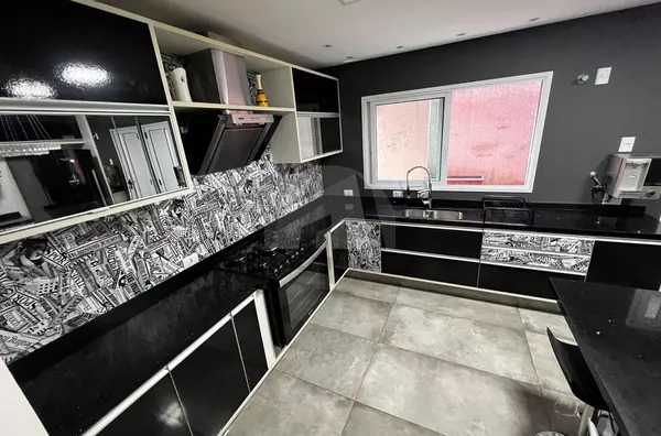 CA4392 - Casa de 350m² para venda por R$960.000 - Vila Arriete/SP