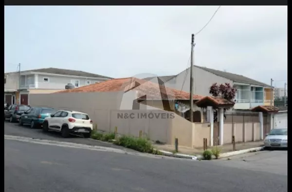 Casa á Venda 300m² R$ 850.000, Vila Campo Grande/SP 