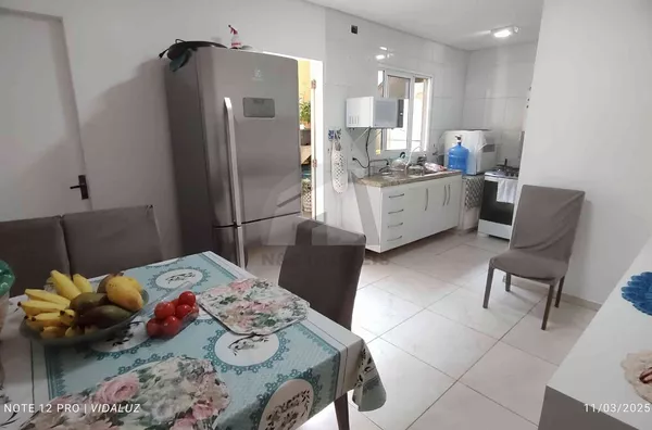 Imóvel com 5 casas para venda R$700.000, Jd Kika
