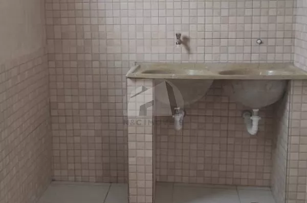 Terreno com 3 casas à venda, 186 m² por R$ 580.000,00 - Jardim Malia II - São Paulo/SP