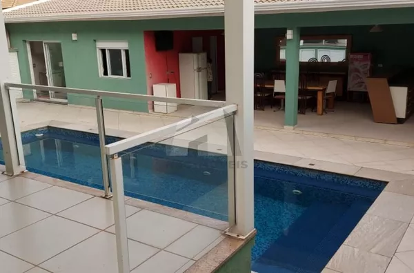 Casa de alto padrão com 560m² localizada no AlphaVille Residencial Dois - São Paulo