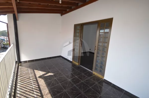 Sobrado à venda, 3 dormitórios, por R$540.000, Jardim Guanhembu - São Paulo/SP
