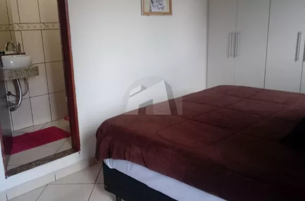 Casa com 3 dormitórios à venda por R$ 425.000,00 - Parque Residencial Cocaia - São Paulo/SP