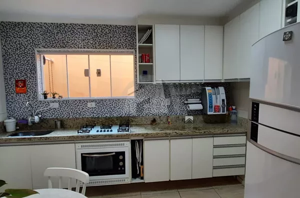 Casa com 3 dormitórios à venda por R$ 570.000,00 - Terceira Divisão de Interlagos - São Paulo/SP