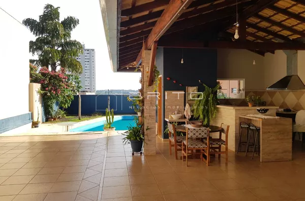 Casa com 3 dormitórios à venda, 269 m² construção. 11x44 - Jardim América - Bauru/SP