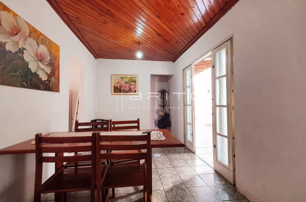 Casa com 3 dormitórios à venda, 180 m² por R$ 280.000,00 - Núcleo Habitacional Mary Dota - Bauru/SP