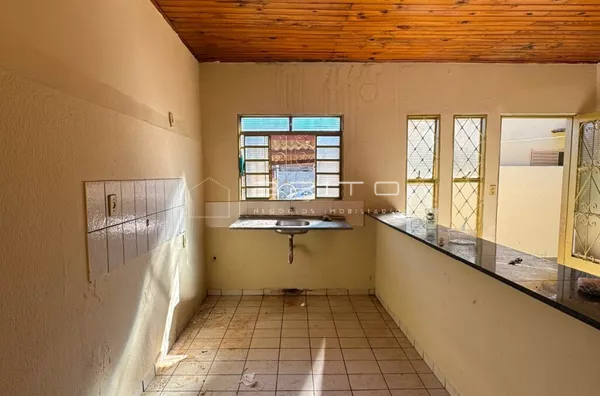 Casa para alugar em Núcleo Habitacional Mary Dota, 1 dormitório, Bauru