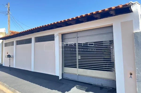 Casa com Edícula para venda em Mary Dota, Bauru-Sp