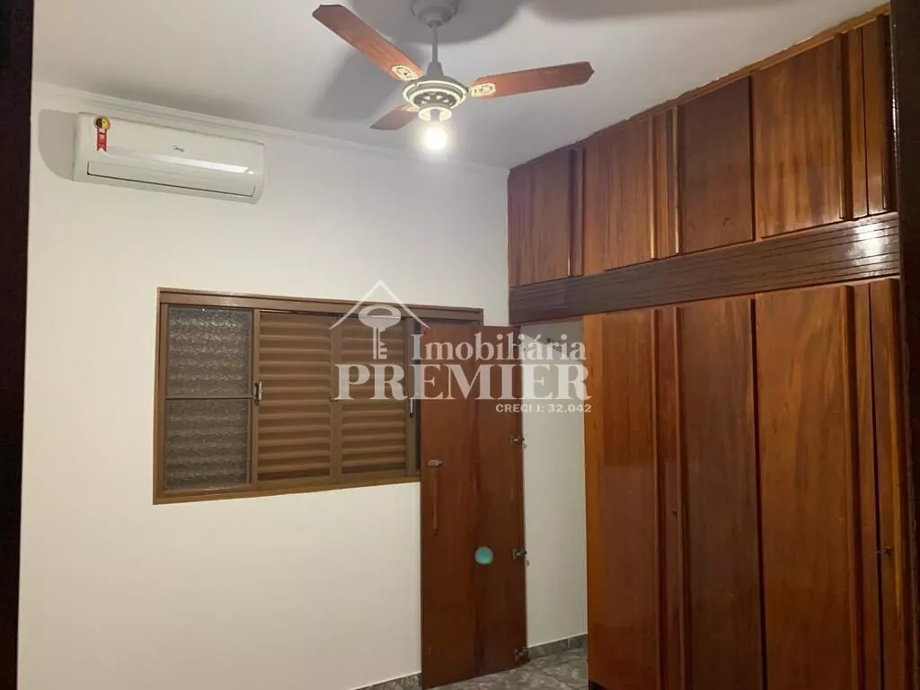 Casa com 3 quartos à venda, 280m² — foto 3 de 28
