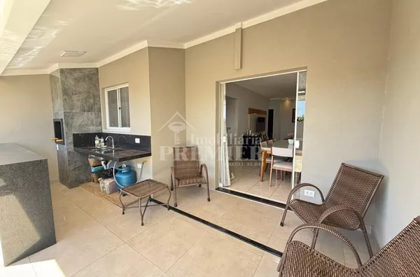 Casa à venda no Condomínio Atenas — conforto, vista e lazer completo!