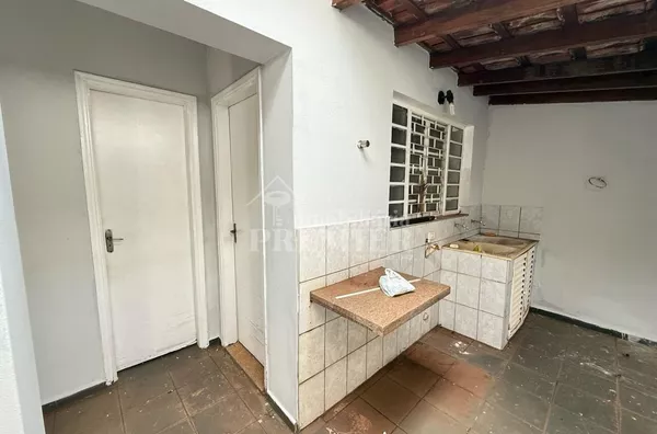 Casa Comercial à Venda – Vila Santa Cruz