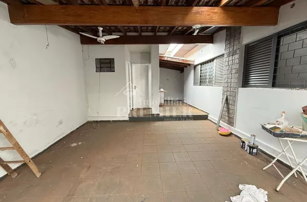 Casa Comercial à Venda – Vila Santa Cruz