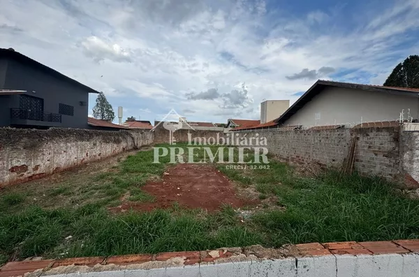 Cód.:   Excelente terreno no Bairro Mançor Daud:   - Ótima localização;  - Metragem do terreno 672m²   Agende sua visita.   --   Imobiliária PREMIER 