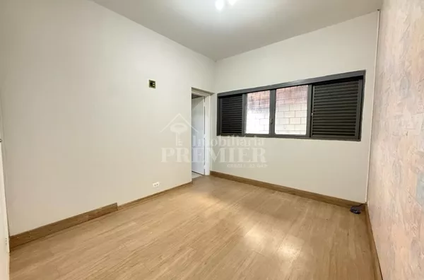 Casa Comercial à Venda – Vila Santa Cruz