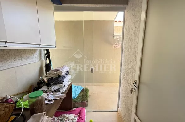 Casa à venda no Condomínio Atenas — conforto, vista e lazer completo!