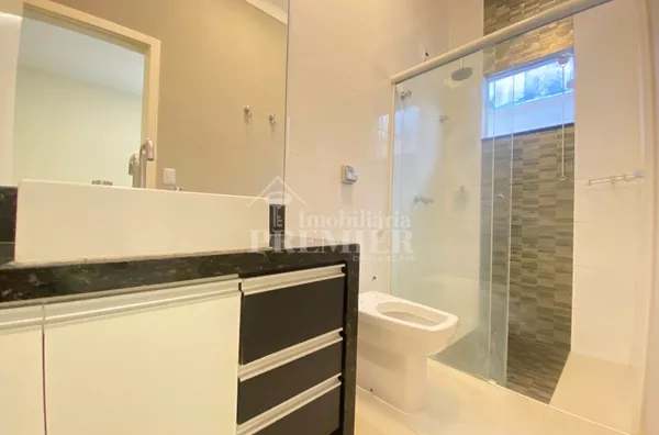 ? Casa térrea com 3 suítes e área gourmet completa para locação no Damha IV, São José do Rio Preto