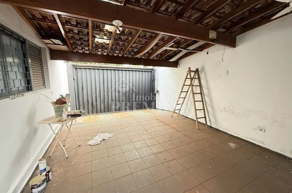 Casa Comercial à Venda – Vila Santa Cruz