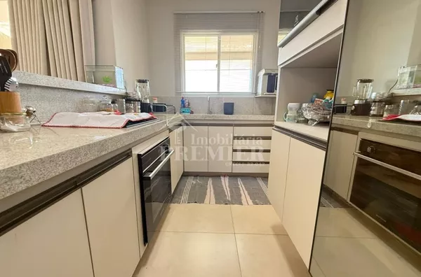 Casa à venda no Condomínio Atenas — conforto, vista e lazer completo!
