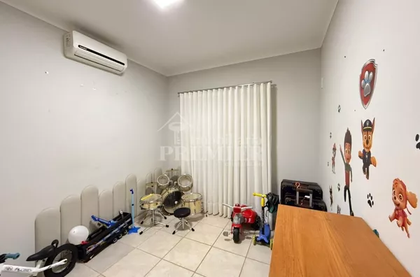 Casa à venda no Condomínio Atenas — conforto, vista e lazer completo!