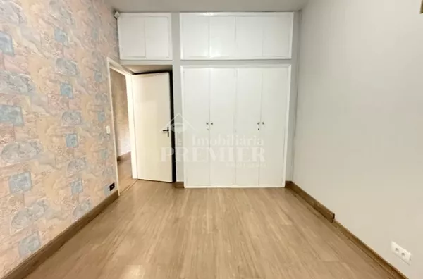 Casa Comercial à Venda – Vila Santa Cruz