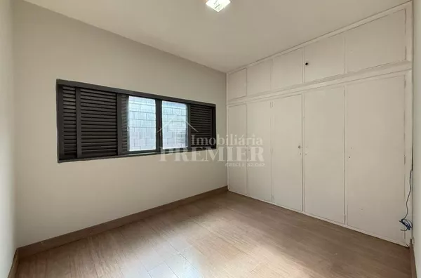 Casa Comercial à Venda – Vila Santa Cruz