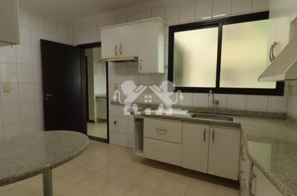 Apartamento a venda no Edifício Jacarandás 