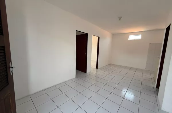 Casa para aluguel, 2 quarto(s),  Lagoa Redonda, Fortaleza