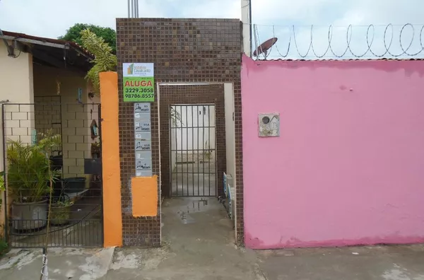 Casa com 1 dormitório para alugar, 50 m² por R$ 460,00/mês - Messejana - Fortaleza/CE