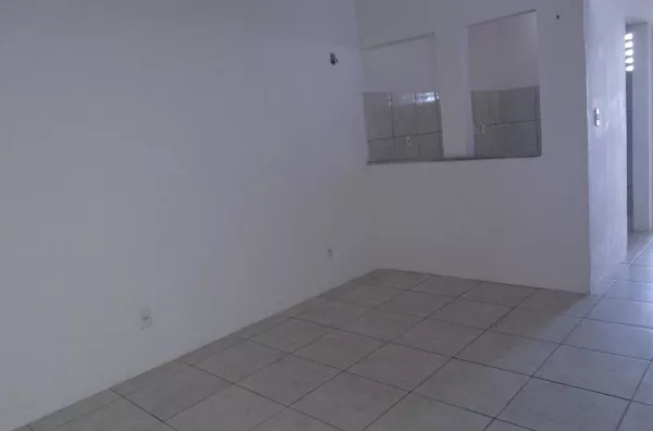 Casa com 2 dormitórios para alugar por R$ 1.600,00/mês - Messejana - Fortaleza/CE