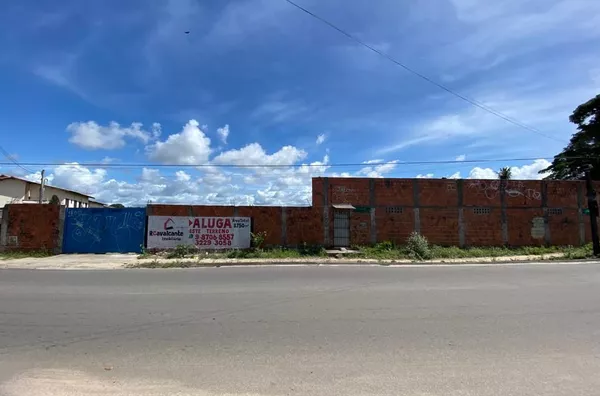 Terreno para alugar, 8500 m² por R$ 5.000/mês - Messejana - Fortaleza/CE