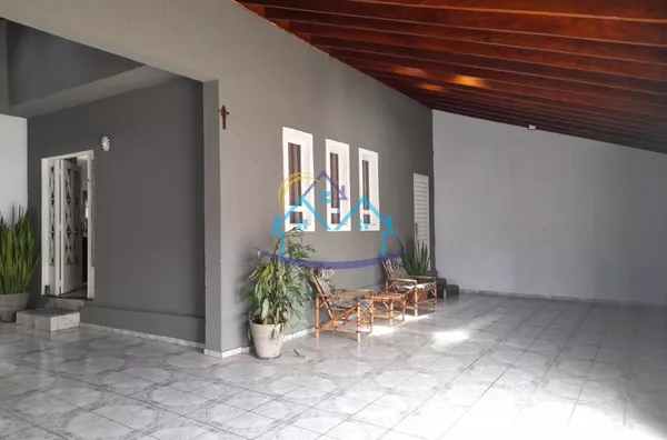 Vila Coralina c/ Terreno Amplo + ótima localização