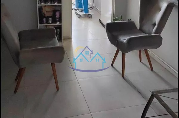 Centro aluga ou venda Sala comercial e Edifício Caravelas