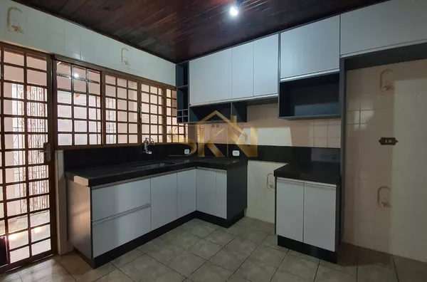 Geisel linda próximo ao Hospital Estadual