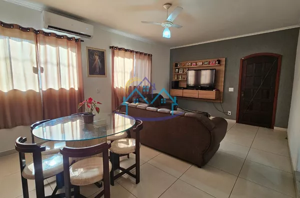 Vila Independência Interior em Porcelanato + Terreno Amplo