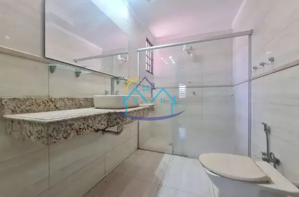 Jardim Estoril Moradia ou Comercial ótima localização