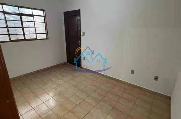 Parque Vista Alegre c/ terreno amplo próximo Av Nuno de Assis