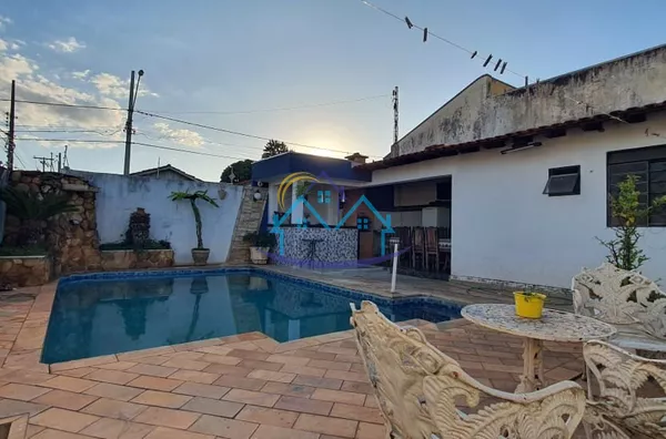 Santa Luzia c/ Piscina + Terreno Amplo