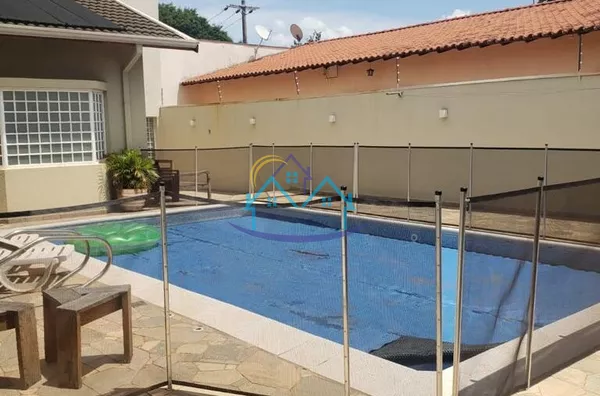 Jardim Estoril Lindo Sobrado c/ Piscina e ótima localização