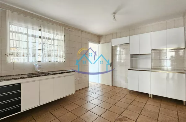 Jardim América Localizada na Avenida Principal