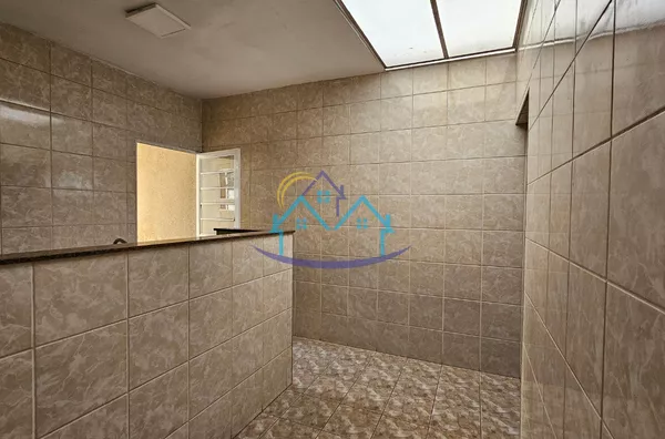 Beija Flor + Edícula À 400M Confiança Mary Dota