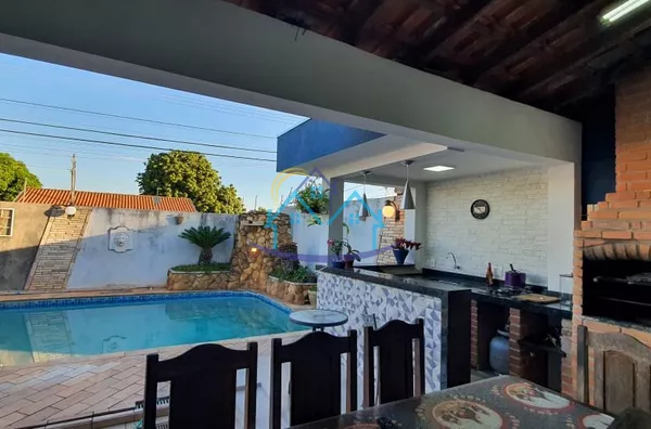 Santa Luzia c/ Piscina + Terreno Amplo