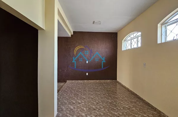 Beija Flor + Edícula À 400M Confiança Mary Dota