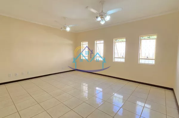 Alto Paraiso + Terreno Grande + Excelente localização