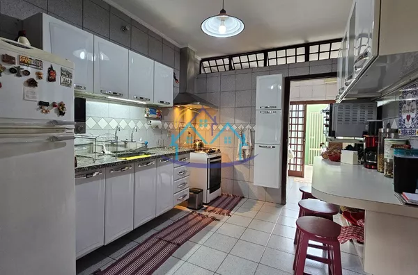 Vila Pacífico C/ 3 SUÍTES + PISCINA